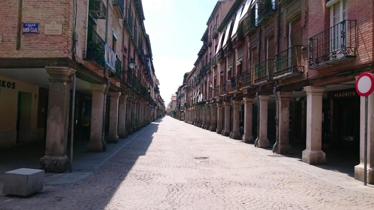 Casa de Huéspedes Vecinodecerbantes Alcalá de Henares Extérieur photo