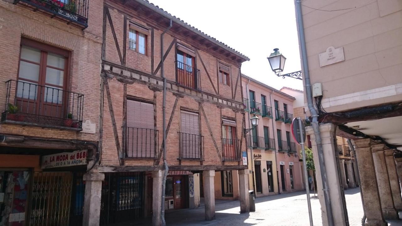 Casa de Huéspedes Vecinodecerbantes Alcalá de Henares Extérieur photo