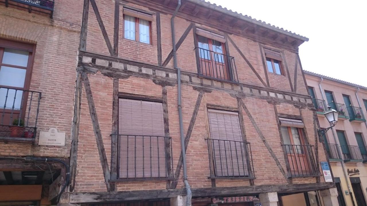 Casa de Huéspedes Vecinodecerbantes Alcalá de Henares Extérieur photo